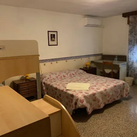 Solidea לינה וארוחת בוקר 3*